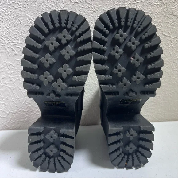 Vintage l.e.i. Black Faux Leather Chunky Block Heel Platform Shoes - Picture 9 of 12